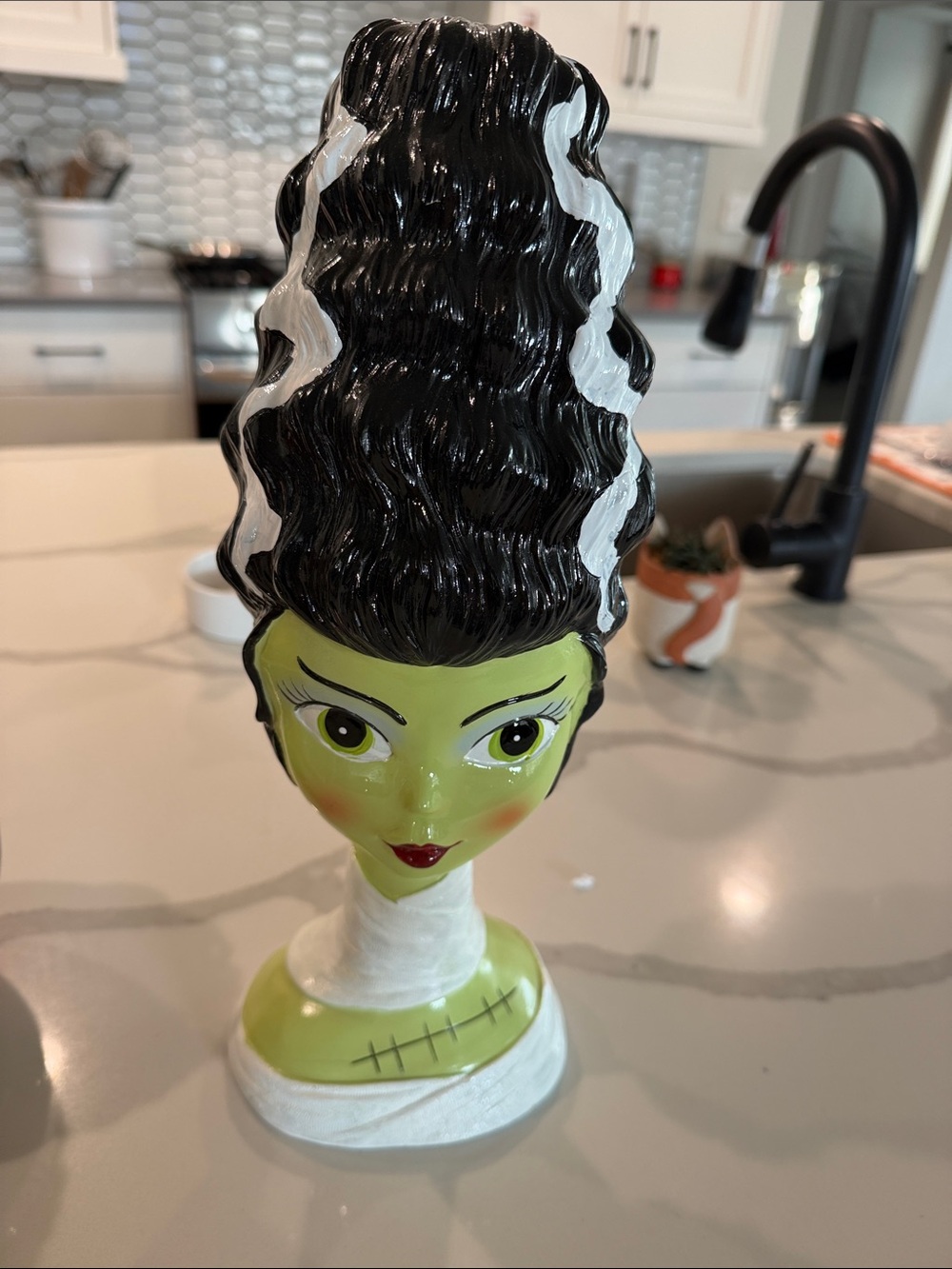 Bride of Frankenstein Display bust